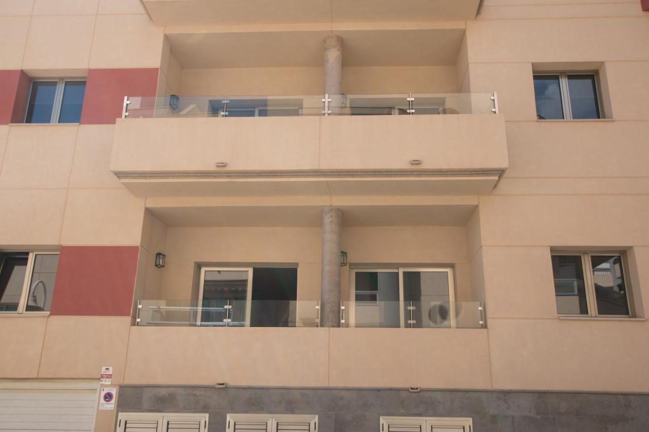 Edificio Arinaga Golden Apartment Екстериор снимка